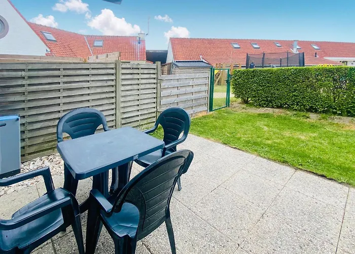 Beautiful Apartment In Bredene With Kitchen