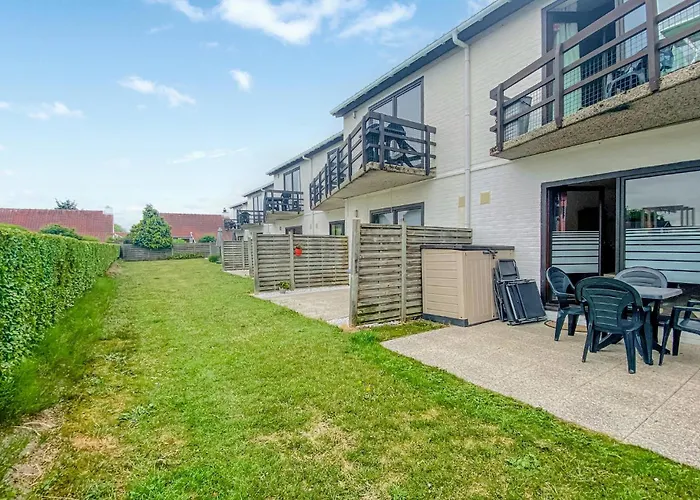 Beautiful Apartment In Bredene With Kitchen