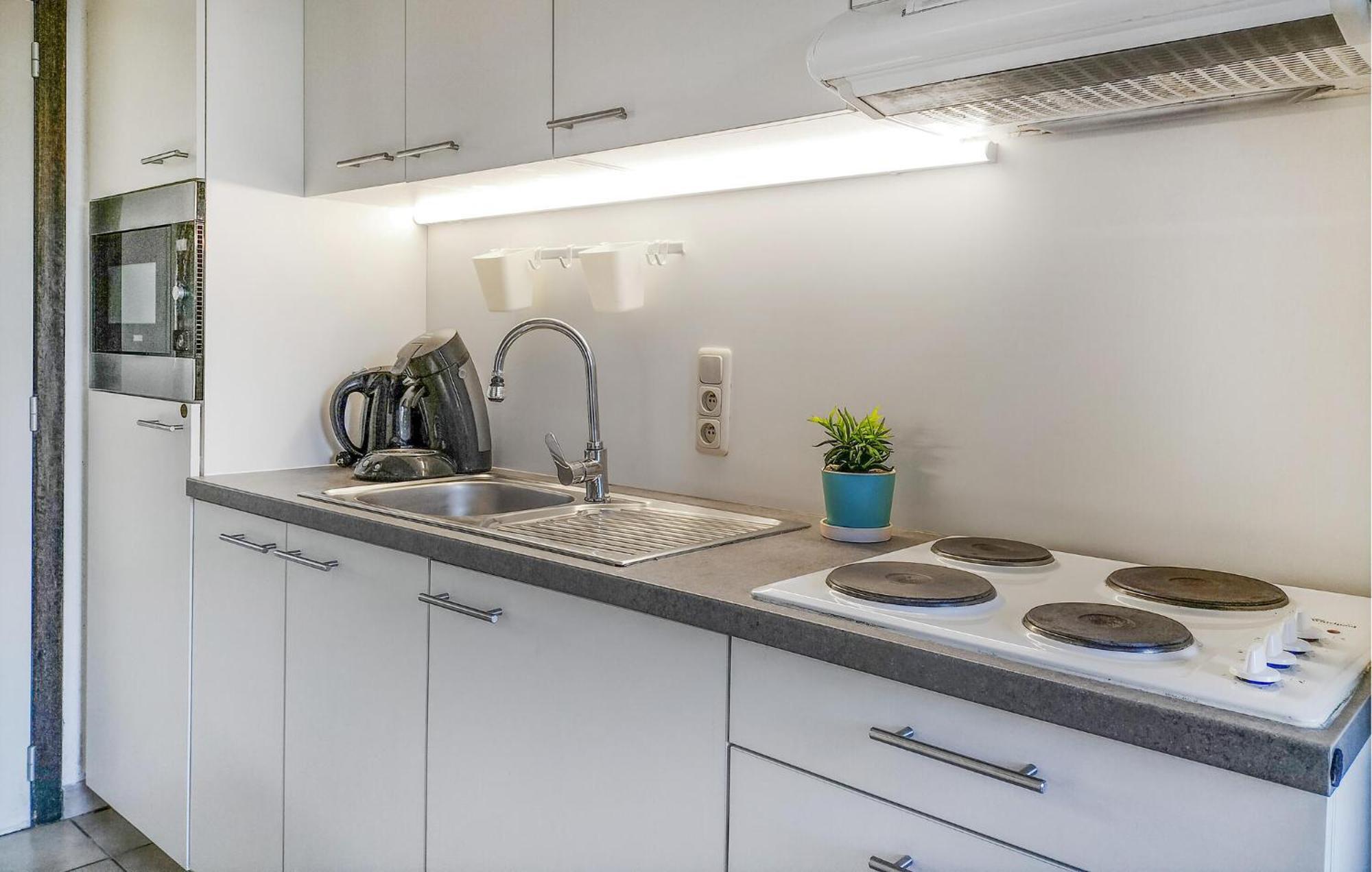 Beautiful In With Kitchen Apartment