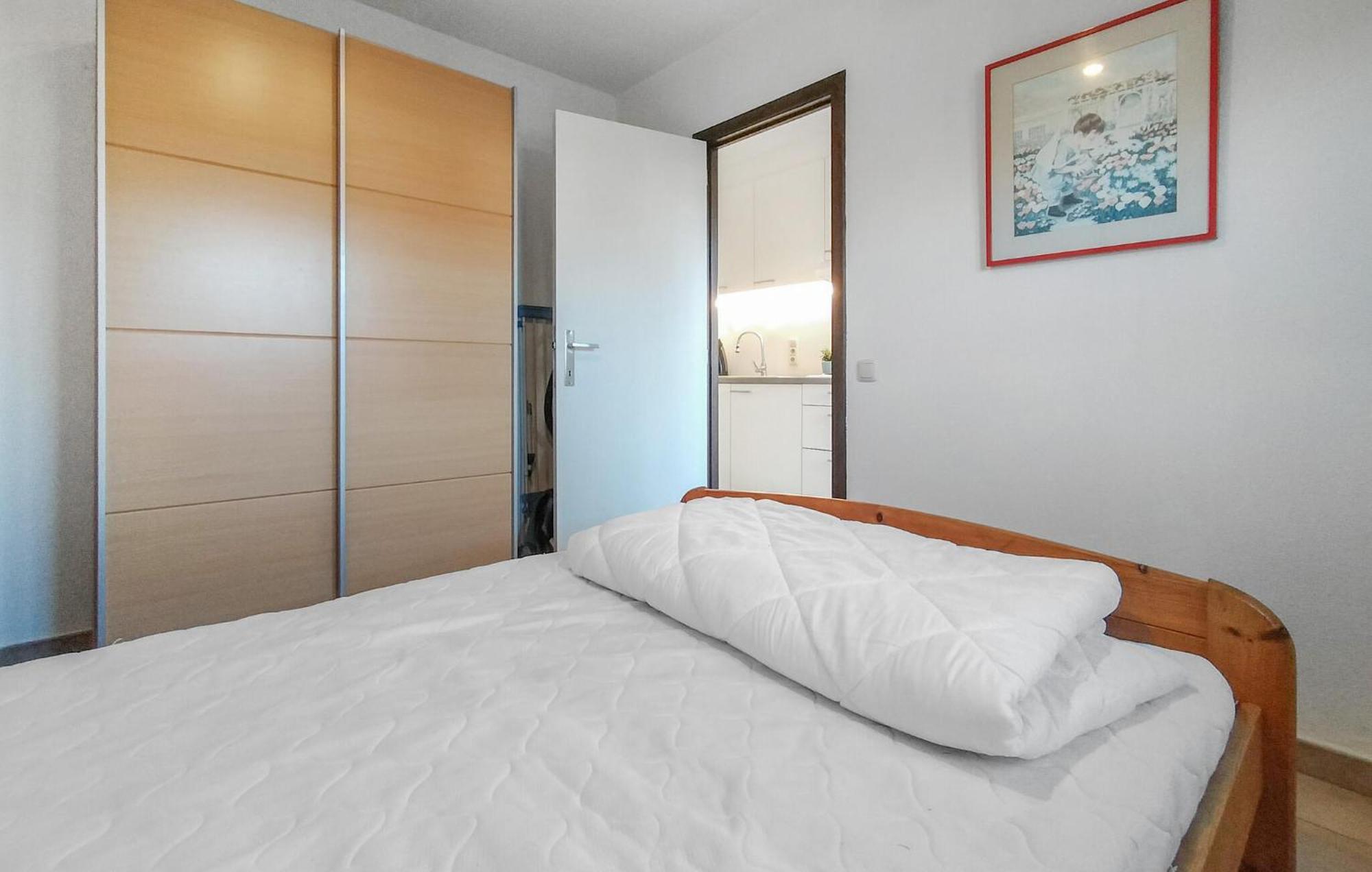 Apartment Beautiful In With Kitchen Bredene